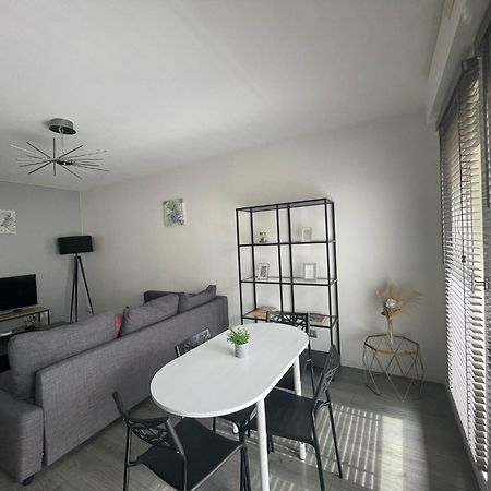 City & Cosy, Lyon Charcot- Wifi - Lave Linge - Balcon - Parking Eksteriør billede