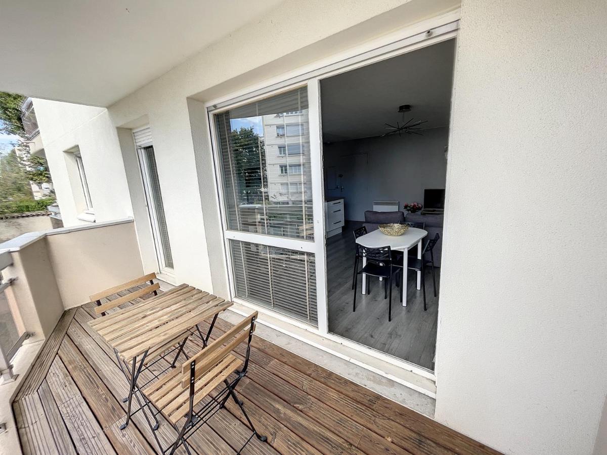 City & Cosy, Lyon Charcot- Wifi - Lave Linge - Balcon - Parking Eksteriør billede