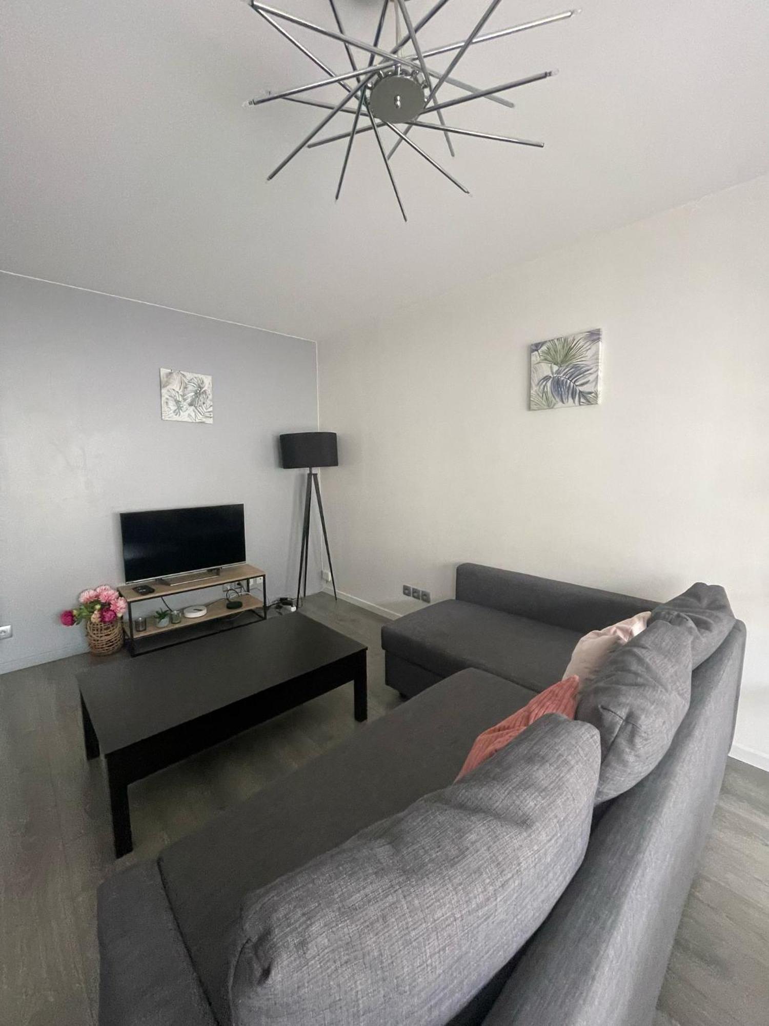 City & Cosy, Lyon Charcot- Wifi - Lave Linge - Balcon - Parking Eksteriør billede